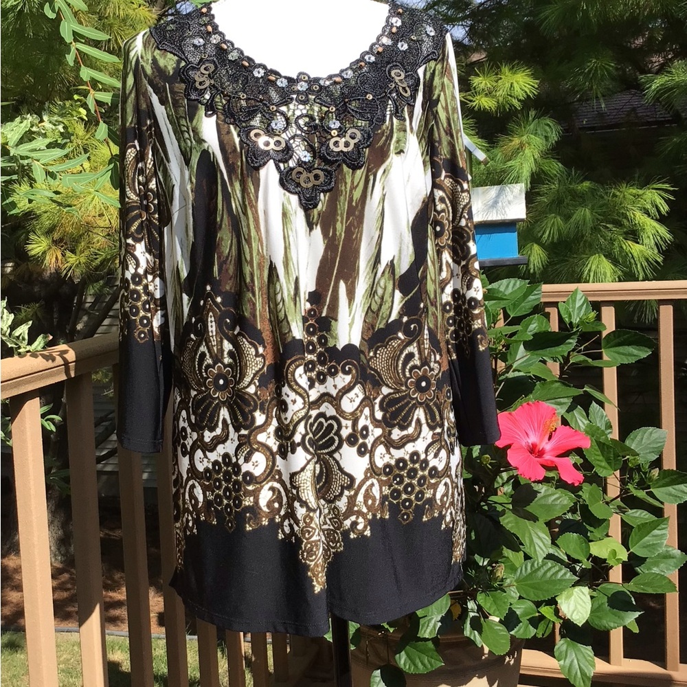 Dress Barn Size 14/16 Women’s Long Top